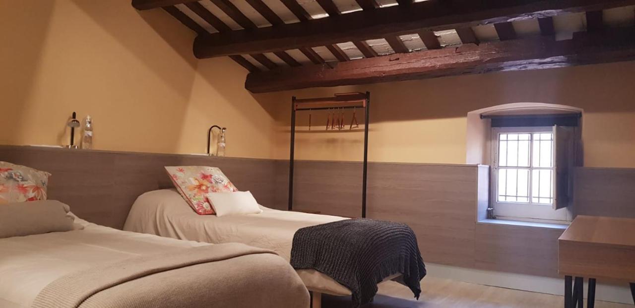 Cal Duran Bed and Breakfast Esparreguera Buitenkant foto