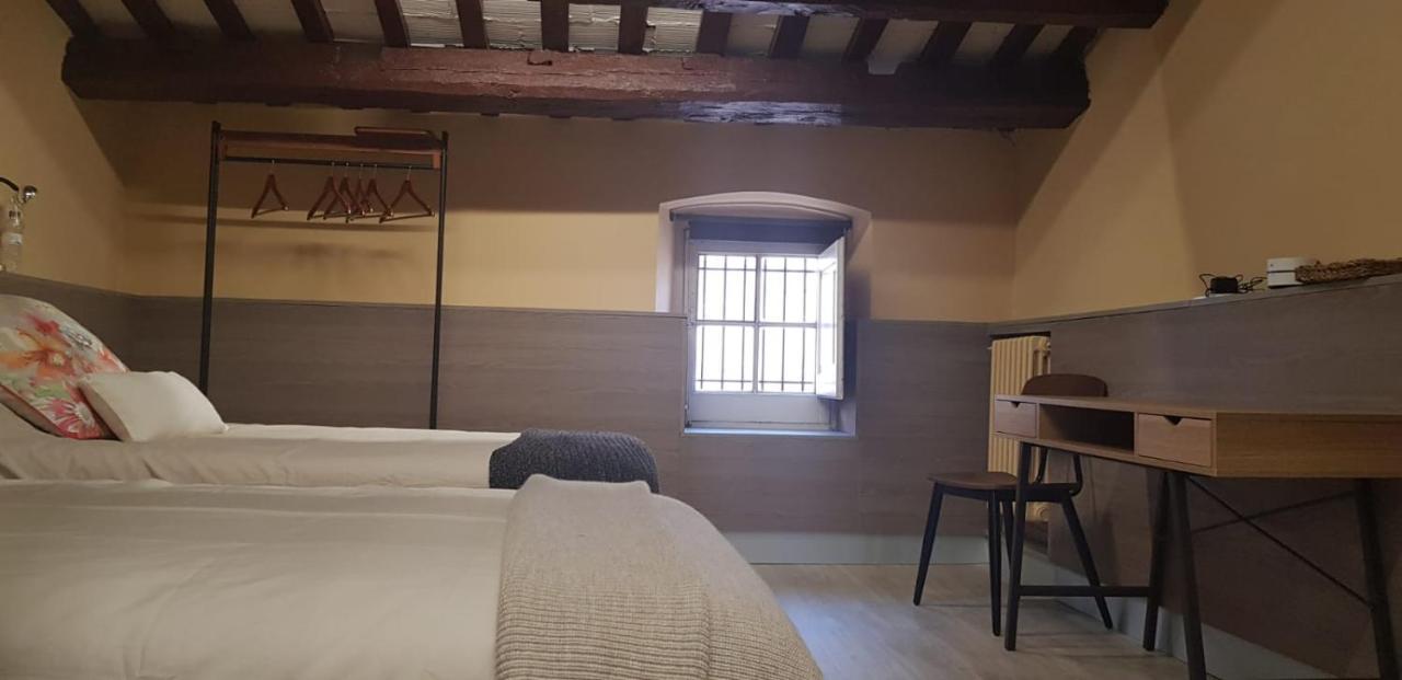 Cal Duran Bed and Breakfast Esparreguera Buitenkant foto