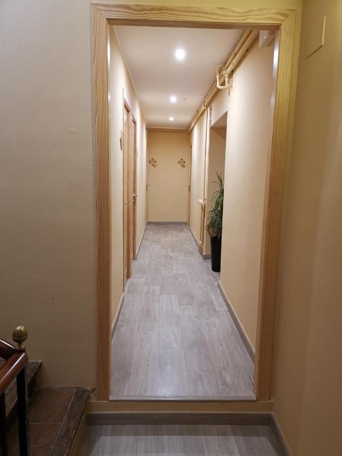 Cal Duran Bed and Breakfast Esparreguera Buitenkant foto