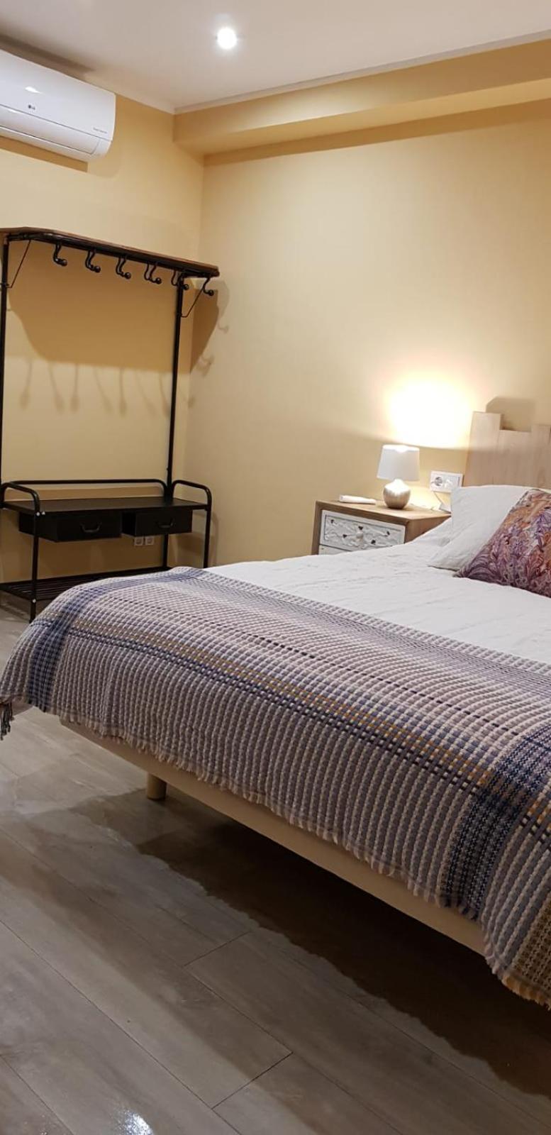 Cal Duran Bed and Breakfast Esparreguera Kamer foto