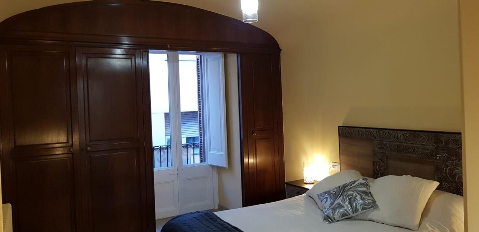Cal Duran Bed and Breakfast Esparreguera Kamer foto